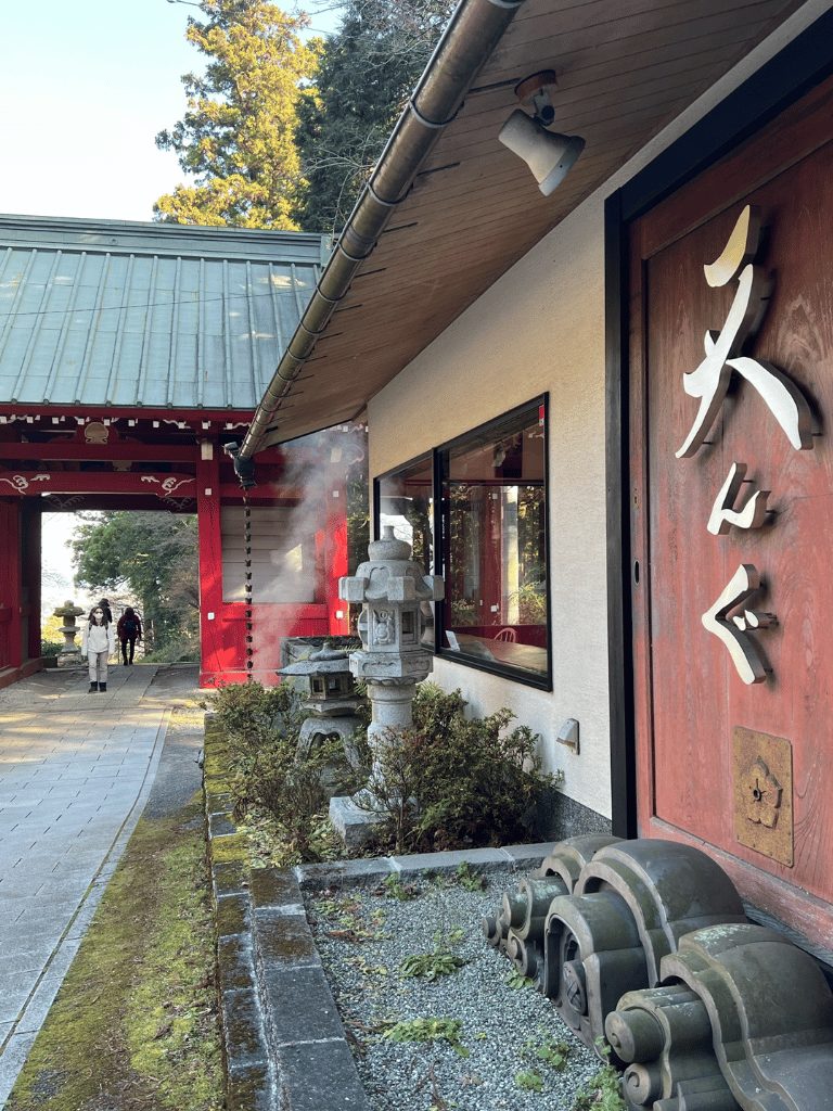 A traditional chaya teahouse beside the temple gate